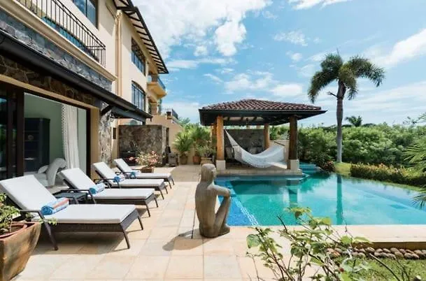Casa Serena Luxury Retreat In Reserva Conchal Сasa de vacaciones